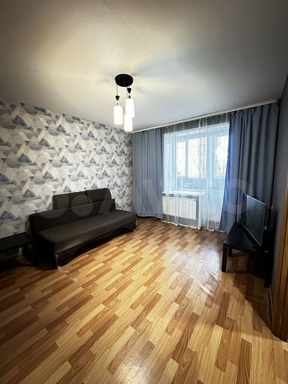 1-к. квартира, 38 м², 1/9 эт.