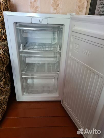 Морозильная камера Dexp