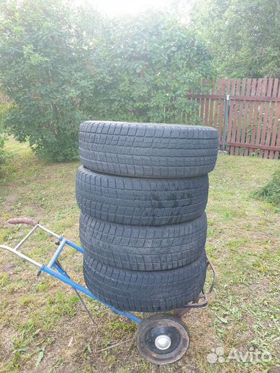 Roadstone Winguard Ice SUV 225/60 R17 103Q