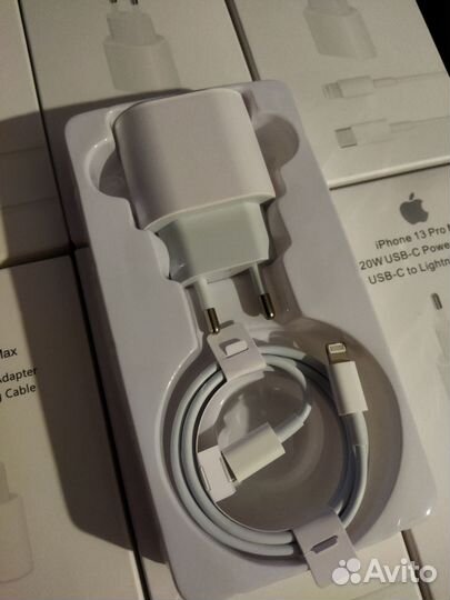 Быстрое зарядное устройство на iPhone 20W + Кабель