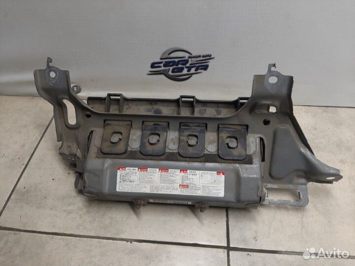 Подушка безопасности в колени Mitsubishi Lancer 10