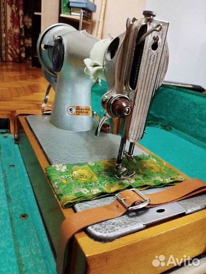 Швейная машинка подольская ручная