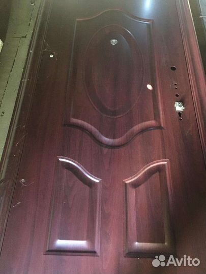 Дверь входная металлическая новая Торг