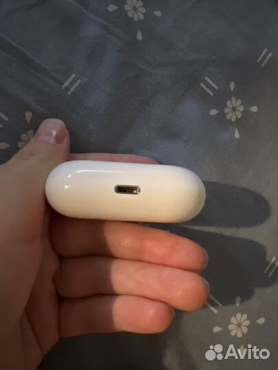 Airpods pro кейс и правый наушник оригинал