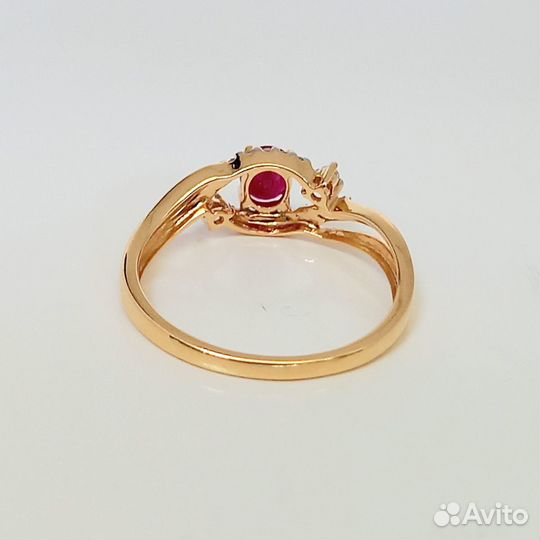Золотое кольцо с бриллиантами