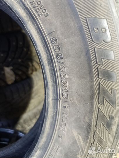 Bridgestone Blizzak Revo GZ 205/65 R15 94S