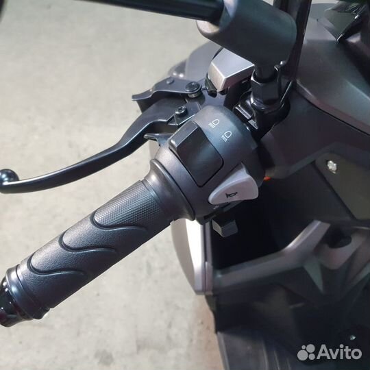 Скутер Honda Click (49cc) реплика колеса 14