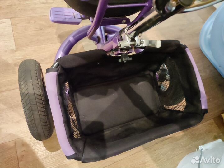 Велосипед трёхколёсный детский с ручкой