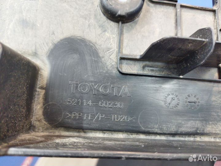 Площадка под гос номер Land Cruiser 200 2007