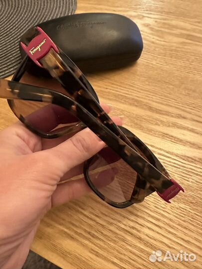 Salvatore ferragamo очки