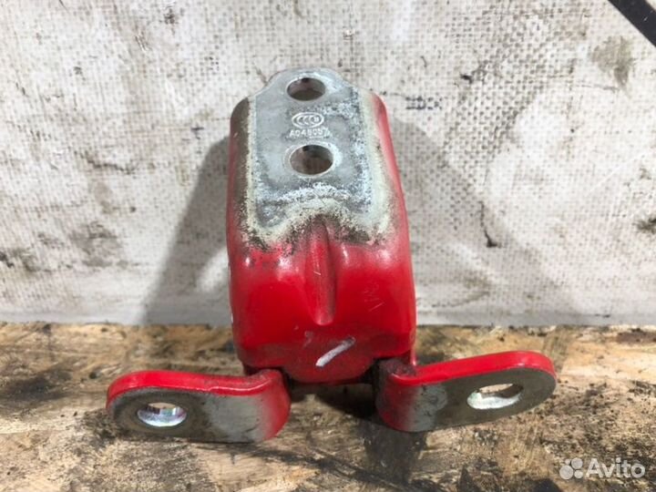 Петля двери передняя левая Kia Soul 2 Рестайл