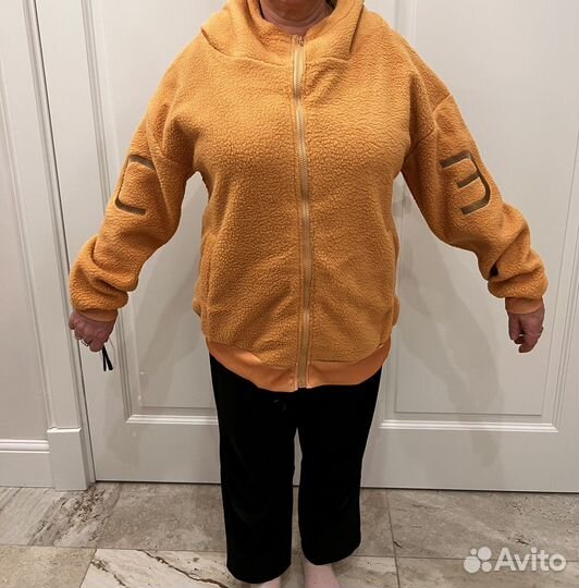 Уткпленна кофта 46-48