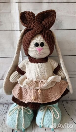 Вязанная зайка Тильда. Игрушка ручной работы