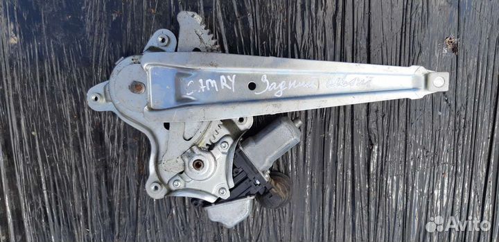 Стеклоподъемник задний Toyota Camry V50 v55