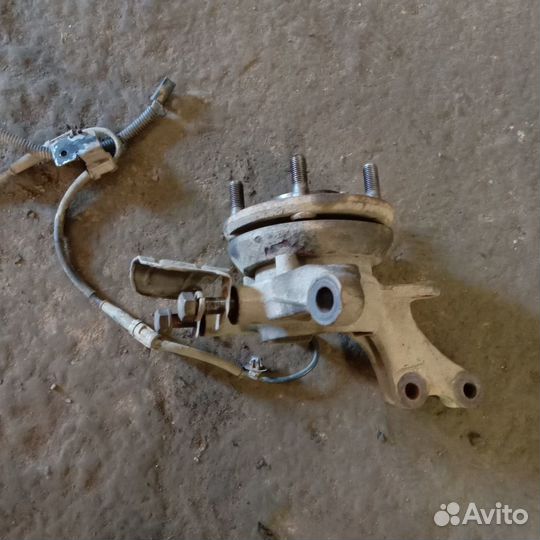 Кулак передний правый Kia Ceed Кия Сид 06-12