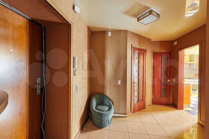 3-к. квартира, 80 м², 5/9 эт.