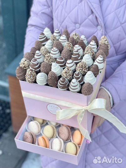 Съедобные букеты из клубники