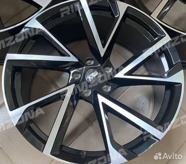 Литой диск в стиле Volkswagen R20 5x112. Стильный