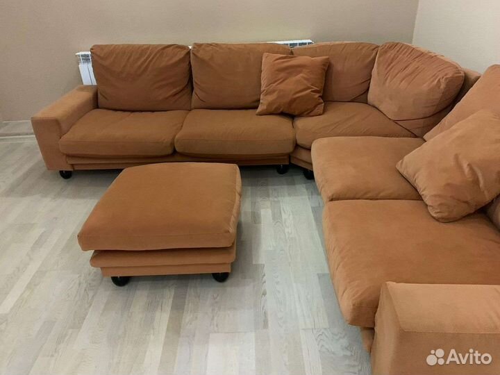 Шикарный угловой диван,Испания.Оригинал