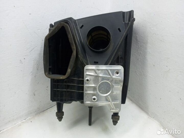 Корпус воздушного фильтра audi Q5 FY