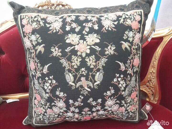 Подушка дизайнерская