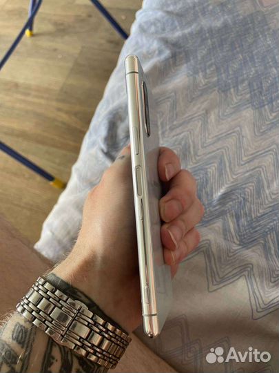 Телефон Sony xperia 5