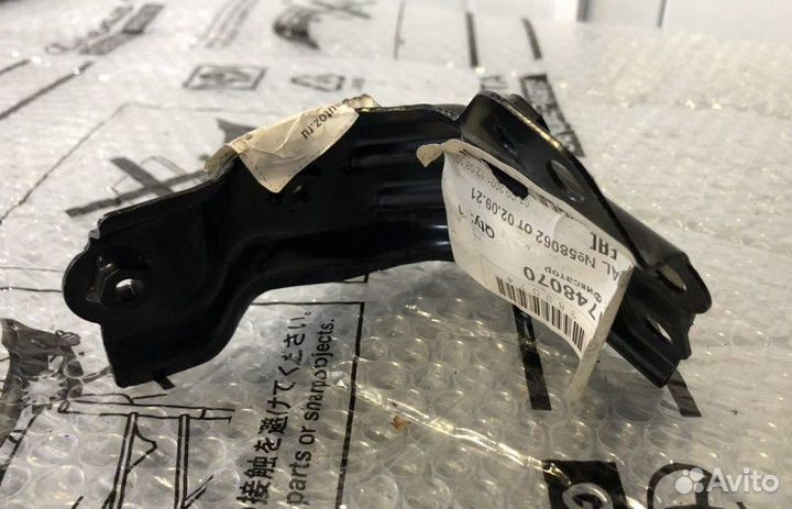 Кронштейн крыла передний правый Lexus Rx 4