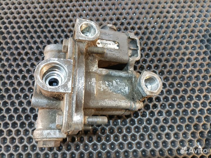 4802050010 Клапан ускорительный