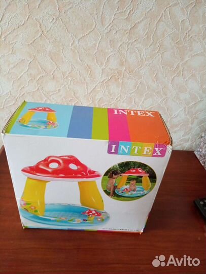 Детский надувной бассейн с крышей