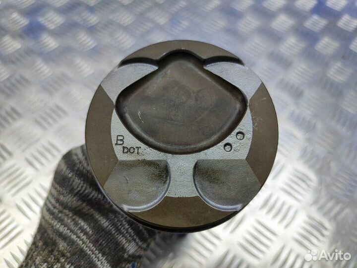 Поршень с шатуном Toyota Mark X 2.5 4GR-FSE 215Л.С