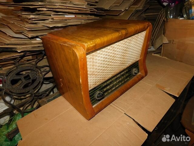 Старинная ламповая радиола Рекорд-61 СССР