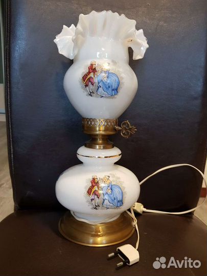 Коллекционная настольная лампа