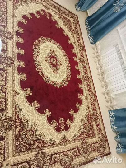 Ковер шерстяной