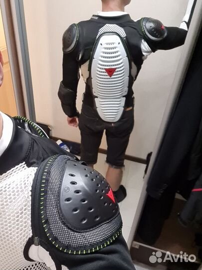 Защита для сноуборда комплексная Dainese