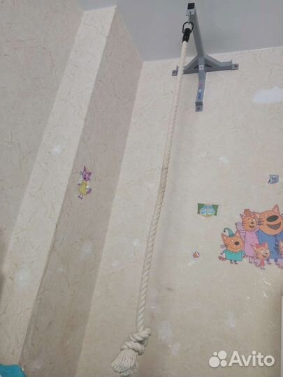 Канат для лазания с кронштейном