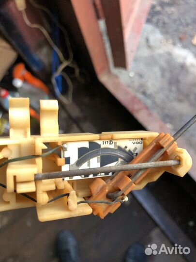 Датчик уровня топливо ауди 100 а6 с4 кватро