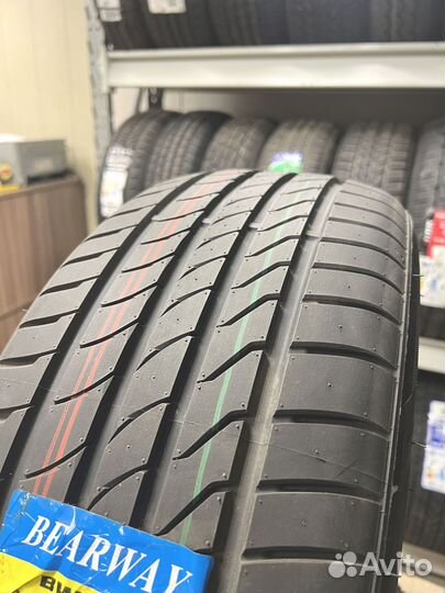 Bearway BW388 215/50 R17 102T