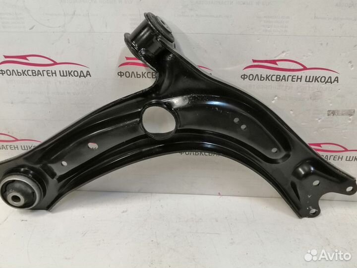 Рычаг передний левый Фольксваген Шкода