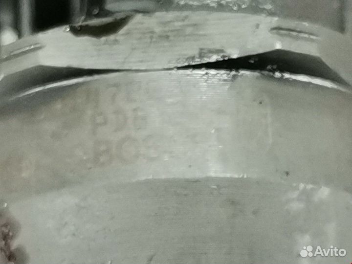 Форсунка Volkswagen Touran 2004 038130073AG