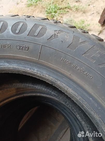 Goodyear Ultragrip Ice Arctic 195/65 R15 95T