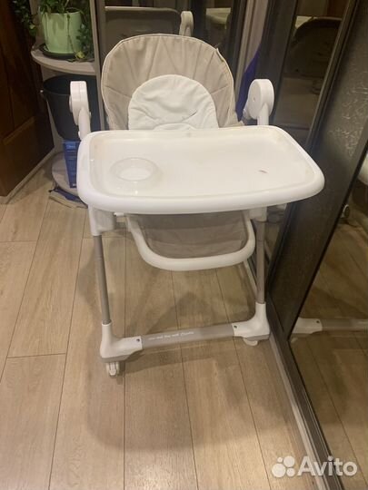 Стульчик для кормления capella