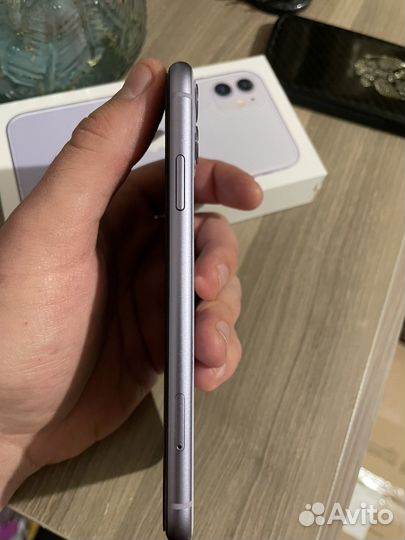 iPhone 11, 64 ГБ