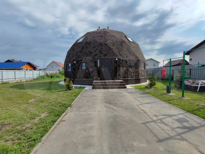 Дом 151 м² на участке 9,1 сот.