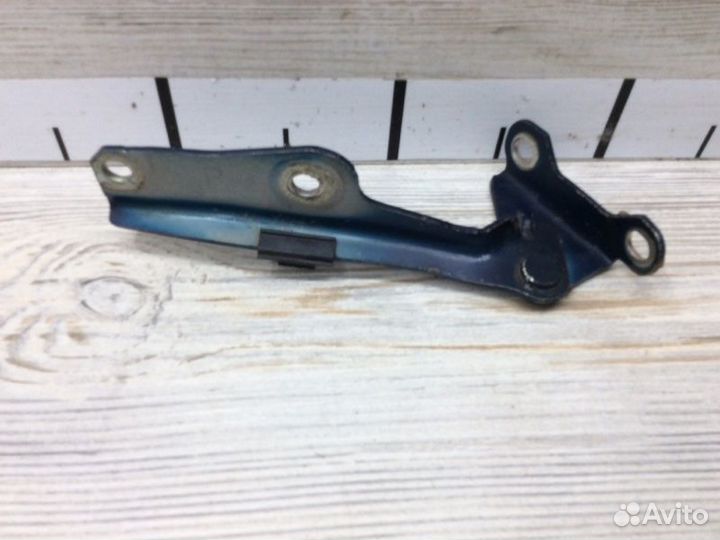 Петля капота Mitsubishi Pajero Sport K9 1998-2008