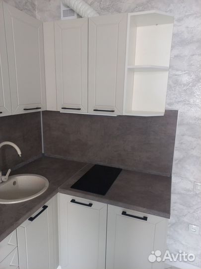 Кухонный гарнитур угловой