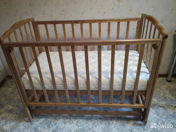 Детская кроватка