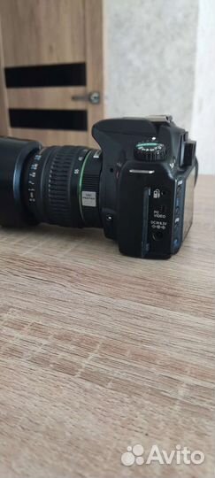 Камера pentax ist D и объектив 18-55 с блендой