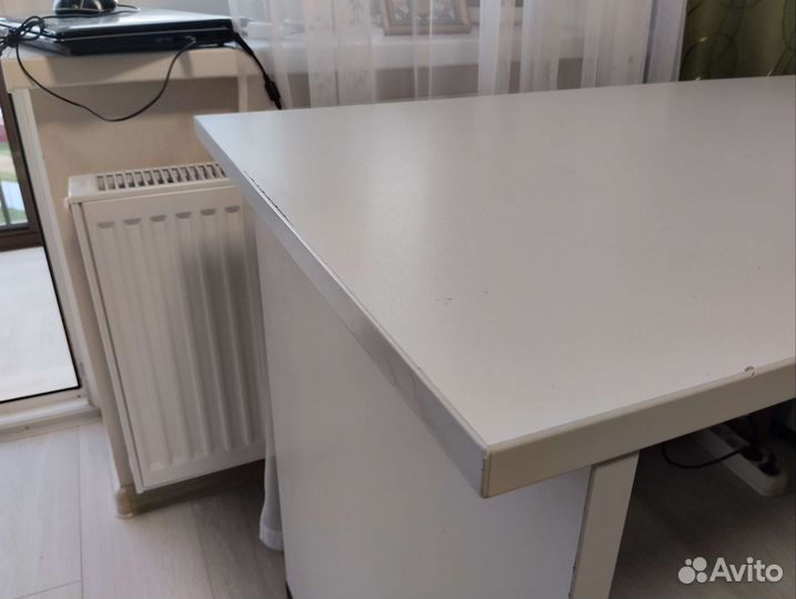 Письменный стол