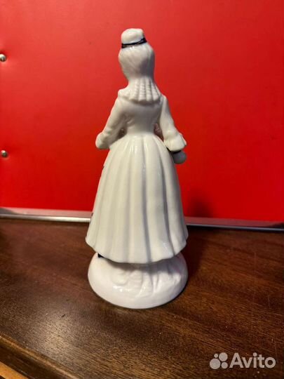 Фарфоровые статуэтки