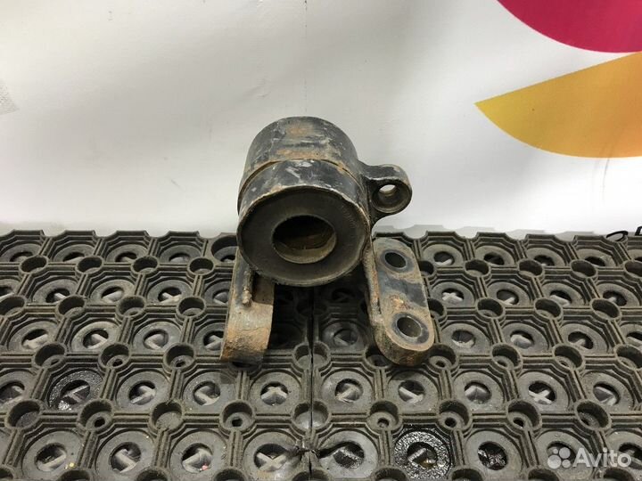 Кронштейн торсиона кабины правый Daf CF